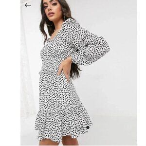 Missguided Black and White Floral Print Tiered Long Sleeve Dress